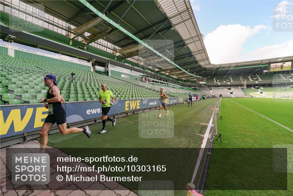 13.09.2026 - 21. swb-Marathon Bremen Michael Burmester http://msf.ph/oto/10303165 13.09.2026 12:44:29 Laufen im Stadion 280, 339, 493, 623, 678, 681, 715, 819, 969, 1264, 1301, 1335, 1372, 1498, 1696, 1770, 1921, 1937, 1975, 2020, 2098, 2683, 3092, 3271, 3500, 3609, 3688, 4118, 4328, 4739, 4904, 5092, 5143, 5199, 5316, 5369, 5601, 5776, 5996, 6359, 6579, 6973, 7015, 7170, 7206, 7265, 7715, 7841, 7950, 8028, 8689, 8749, 8850, 9129, 9137, 9153, 9200, 9233, 9583, 9849, 13063, 13168, 13237, 126, 371, 453, 603, 640, 650, 671, 735, 744, 862, 912, 957, 1136, 1336, 1411, 1822, 1850 meine-sportfotos.de