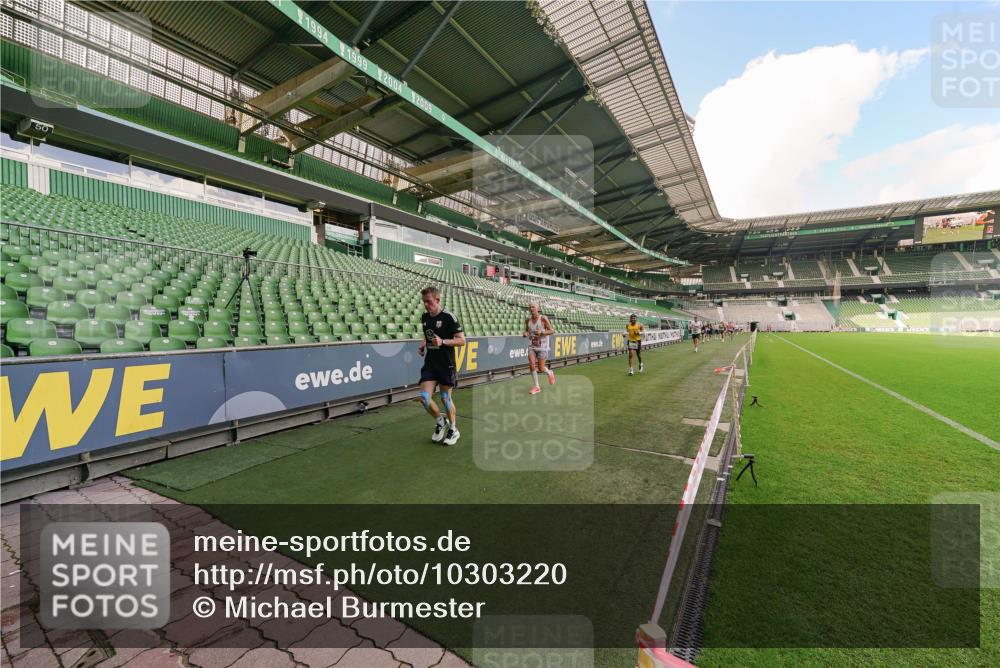 13.09.2026 - 21. swb-Marathon Bremen Michael Burmester http://msf.ph/oto/10303220 13.09.2026 12:45:16 Laufen im Stadion 195, 280, 339, 474, 493, 508, 623, 678, 681, 715, 788, 969, 1017, 1241, 1264, 1277, 1301, 1335, 1372, 1498, 1696, 1770, 1863, 1937, 1975, 2020, 2084, 2098, 2297, 2889, 3092, 3271, 3609, 4110, 4118, 4157, 4328, 4739, 4904, 5092, 5369, 5719, 5996, 6918, 6973, 7015, 7206, 7265, 7336, 7478, 7715, 8028, 8054, 8096, 8319, 8325, 8331, 8756, 8936, 9070, 9129, 9137, 9273, 9306, 9583, 9642, 13063, 13168, 13237, 371, 439, 603, 640, 650, 735, 744, 957, 1336, 1411, 1667, 1822, 1850 meine-sportfotos.de