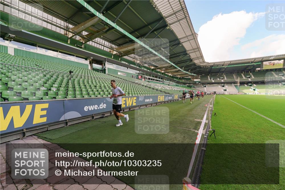 13.09.2026 - 21. swb-Marathon Bremen Michael Burmester http://msf.ph/oto/10303235 13.09.2026 12:45:23 Laufen im Stadion 195, 280, 339, 474, 493, 508, 623, 678, 681, 697, 715, 788, 969, 1017, 1034, 1181, 1241, 1264, 1277, 1301, 1335, 1498, 1696, 1770, 1863, 1937, 1975, 2020, 2084, 2098, 2297, 2889, 3092, 3271, 3609, 4110, 4118, 4157, 4328, 5092, 5719, 5996, 6918, 6973, 7015, 7206, 7265, 7336, 7478, 7715, 8028, 8054, 8096, 8319, 8325, 8331, 8670, 8756, 8936, 9070, 9129, 9137, 9273, 9306, 9495, 9583, 9642, 13063, 13168, 13237, 371, 439, 650, 744, 957, 1336, 1411, 1667, 1822, 1850 meine-sportfotos.de
