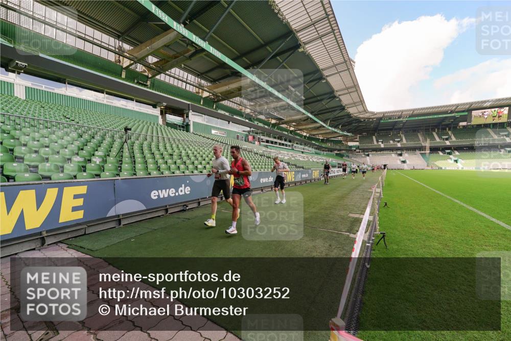 13.09.2026 - 21. swb-Marathon Bremen Michael Burmester http://msf.ph/oto/10303252 13.09.2026 12:45:31 Laufen im Stadion 195, 280, 339, 474, 493, 508, 567, 678, 681, 697, 715, 788, 1017, 1034, 1181, 1241, 1264, 1277, 1301, 1335, 1498, 1696, 1863, 1937, 1975, 2020, 2084, 2098, 2297, 2889, 3092, 3271, 3609, 4110, 4118, 4157, 4328, 5092, 5719, 5996, 6918, 6973, 7015, 7206, 7265, 7336, 7478, 7715, 8028, 8054, 8096, 8319, 8325, 8331, 8670, 8701, 8756, 8936, 9070, 9129, 9137, 9273, 9306, 9495, 9583, 9642, 13063, 13168, 13237, 439, 650, 957, 1336, 1411, 1667, 1822, 1850 meine-sportfotos.de