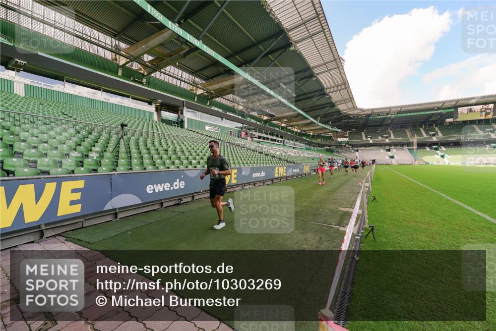 13.09.2026 - 21. swb-Marathon Bremen Michael Burmester http://msf.ph/oto/10303269 13.09.2026 12:45:43 Laufen im Stadion 195, 280, 339, 474, 493, 508, 567, 681, 697, 715, 788, 1017, 1034, 1181, 1241, 1264, 1277, 1301, 1335, 1696, 1863, 1937, 1975, 2020, 2084, 2087, 2297, 2889, 3092, 3271, 3609, 4110, 4118, 4157, 4328, 5024, 5092, 5238, 5283, 5674, 5719, 5996, 6918, 6973, 7206, 7265, 7336, 7478, 7715, 8028, 8054, 8096, 8319, 8325, 8331, 8670, 8701, 8756, 8936, 9070, 9129, 9273, 9306, 9495, 9583, 9642, 13063, 13168, 13237, 439, 1411, 1667, 1822, 1850 meine-sportfotos.de