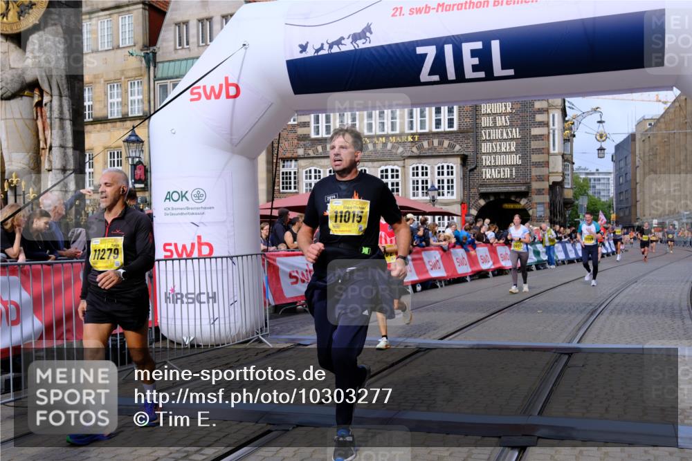 13.09.2026 - 21. swb-Marathon Bremen Tim E. http://msf.ph/oto/10303277 13.09.2026 10:46:04 Ziel 10436, 10464, 10541, 10583, 10987, 11015, 11063, 11279, 11559, 11762, 11845, 12033, 12069, 12087, 13532, 13595, 13628 meine-sportfotos.de
