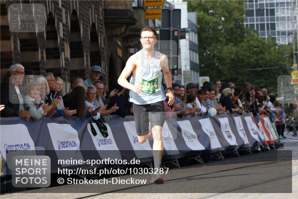 13.09.2026 - 21. swb-Marathon Bremen Strokosch-Dieckow http://msf.ph/oto/10303287 13.09.2026 12:55:13 Ziel 13085, 3744 meine-sportfotos.de