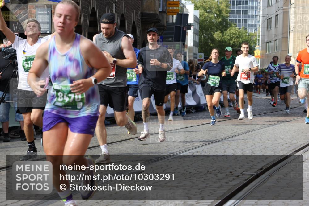 13.09.2026 - 21. swb-Marathon Bremen Strokosch-Dieckow http://msf.ph/oto/10303291 13.09.2026 13:30:00 Ziel 124, 716, 1073, 1243, 1581, 1861, 2076, 2289, 2742, 3030, 3320, 3618, 4115, 4576, 5244, 6006, 6127, 6384, 6690, 6725, 6930, 7079, 7384, 7426, 7884, 8481, 8594, 8612, 8771, 8831, 9049, 9534, 9747, 9770, 10013, 13031, 1308, 1611, 1909, 1938, 2126, 2364, 5039, 5348, 5615, 6225, 6720, 6942, 6992, 6994, 7184, 7609, 7932, 7966, 8110, 8115, 8441, 9104, 9125, 9529 meine-sportfotos.de