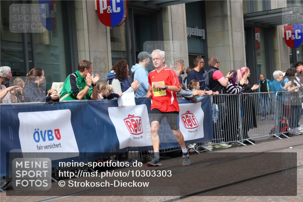 13.09.2026 - 21. swb-Marathon Bremen Strokosch-Dieckow http://msf.ph/oto/10303303 13.09.2026 10:51:18 Ziel 10162, 10281, 10334, 10348, 10467, 10544, 10763, 10825, 10862, 10984, 11145, 11273, 11542, 11733, 11787, 12329, 12424, 12548, 13631, 10200, 10381, 10471, 10515, 10808, 10887, 11339, 11503, 11537, 11625, 11626, 11801, 11973, 12004, 12051, 12133, 12303, 12407, 12552 meine-sportfotos.de