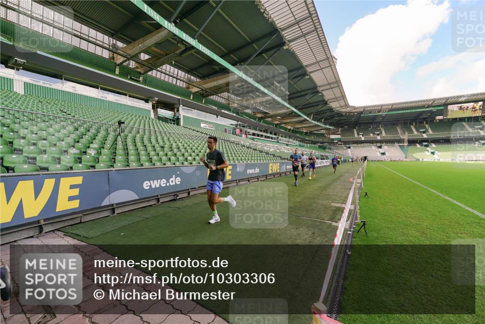 13.09.2026 - 21. swb-Marathon Bremen Michael Burmester http://msf.ph/oto/10303306 13.09.2026 12:46:01 Laufen im Stadion 195, 280, 339, 474, 508, 538, 567, 604, 697, 715, 788, 1017, 1034, 1181, 1241, 1264, 1277, 1301, 1863, 1937, 1975, 2020, 2021, 2084, 2087, 2297, 2809, 2889, 3092, 3196, 3271, 3609, 4110, 4157, 4236, 4777, 5024, 5092, 5238, 5283, 5674, 5719, 5996, 6815, 6918, 7206, 7336, 7478, 7715, 8054, 8096, 8319, 8325, 8331, 8670, 8701, 8756, 8936, 8983, 9070, 9129, 9273, 9306, 9495, 9544, 9583, 9642, 9813, 13034, 13168, 439, 1411, 1667, 1822, 1850 meine-sportfotos.de