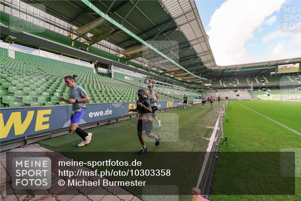 13.09.2026 - 21. swb-Marathon Bremen Michael Burmester http://msf.ph/oto/10303358 13.09.2026 12:46:35 Laufen im Stadion 195, 280, 474, 508, 538, 567, 604, 697, 788, 868, 1017, 1034, 1181, 1241, 1277, 1554, 1863, 2020, 2021, 2084, 2087, 2297, 2538, 2646, 2809, 2889, 3118, 3196, 3271, 3284, 3297, 3424, 3520, 4025, 4110, 4157, 4236, 4239, 4729, 4777, 4808, 5024, 5092, 5238, 5283, 5674, 5719, 5725, 5976, 6053, 6686, 6815, 6918, 7102, 7336, 7478, 7814, 7871, 8054, 8060, 8096, 8319, 8325, 8331, 8334, 8670, 8701, 8756, 8936, 8983, 9061, 9070, 9129, 9273, 9306, 9495, 9544, 9642, 9813, 9918, 13034, 439 meine-sportfotos.de