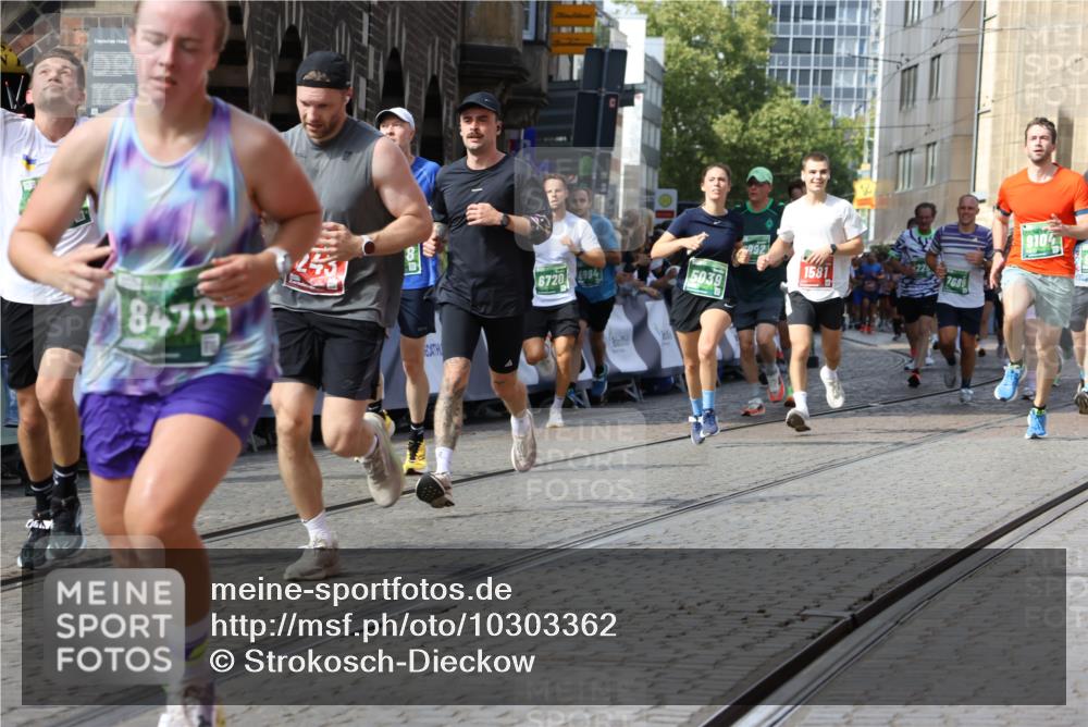 13.09.2026 - 21. swb-Marathon Bremen Strokosch-Dieckow http://msf.ph/oto/10303362 13.09.2026 13:30:00 Ziel 124, 716, 1073, 1243, 1581, 1861, 2076, 2289, 2742, 3030, 3320, 3618, 4115, 4576, 5244, 6006, 6127, 6384, 6690, 6725, 6930, 7079, 7384, 7426, 7884, 8481, 8594, 8612, 8771, 8831, 9049, 9534, 9747, 9770, 10013, 13031, 1308, 1611, 1909, 1938, 2126, 2364, 5039, 5348, 5615, 6225, 6720, 6942, 6992, 6994, 7184, 7609, 7932, 7966, 8110, 8115, 8441, 9104, 9125, 9529 meine-sportfotos.de