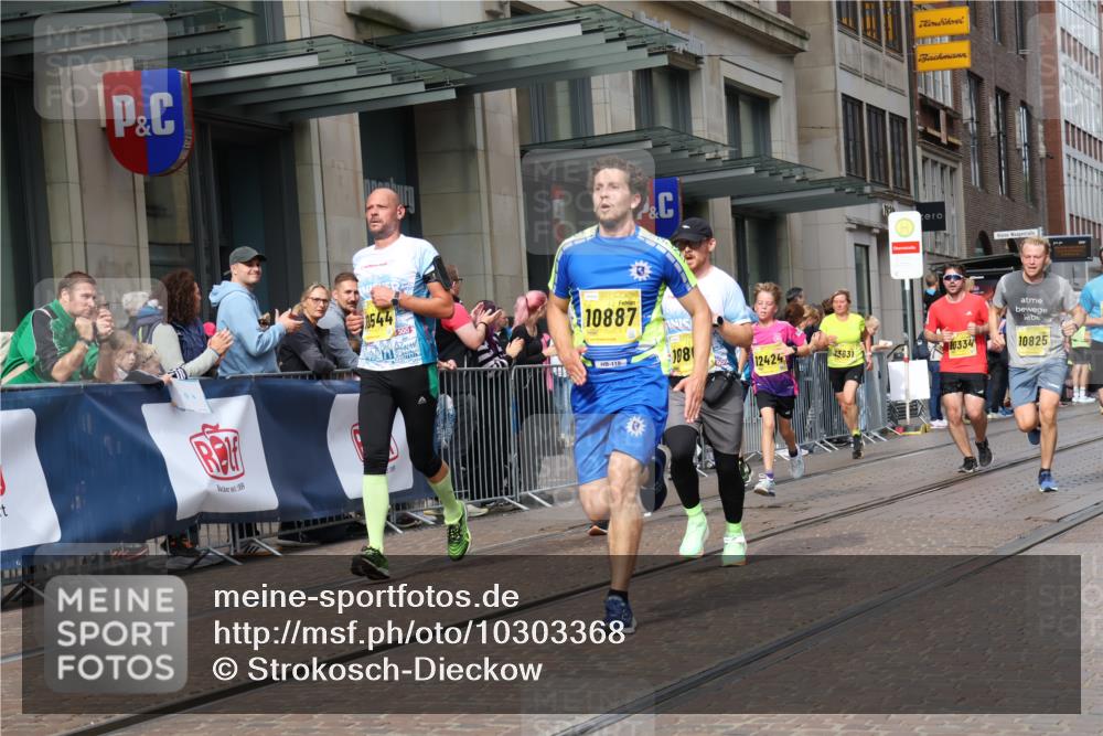 13.09.2026 - 21. swb-Marathon Bremen Strokosch-Dieckow http://msf.ph/oto/10303368 13.09.2026 10:51:21 Ziel 10162, 10183, 10281, 10334, 10348, 10467, 10544, 10641, 10763, 10862, 11145, 11273, 11542, 11685, 11733, 11777, 11787, 12329, 12424, 13631, 10381, 10471, 10515, 10808, 10825, 10862, 10887, 10984, 11339, 11503, 11537, 11625, 11626, 11801, 11973, 12051, 12133, 12303, 12548, 12552 meine-sportfotos.de