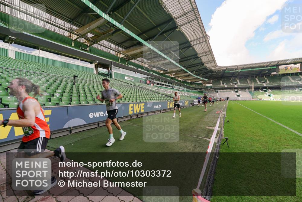 13.09.2026 - 21. swb-Marathon Bremen Michael Burmester http://msf.ph/oto/10303372 13.09.2026 12:46:40 Laufen im Stadion 195, 474, 508, 538, 567, 604, 621, 697, 788, 868, 1017, 1034, 1181, 1241, 1277, 1554, 1863, 2021, 2084, 2087, 2297, 2538, 2646, 2809, 2889, 3118, 3196, 3284, 3297, 3424, 3520, 4025, 4110, 4157, 4236, 4239, 4729, 4777, 4808, 5024, 5092, 5238, 5283, 5674, 5719, 5725, 5976, 6053, 6686, 6815, 6918, 7102, 7336, 7478, 7814, 7871, 8054, 8060, 8096, 8319, 8325, 8331, 8334, 8670, 8701, 8756, 8936, 8983, 9061, 9070, 9273, 9306, 9495, 9544, 9642, 9689, 9813, 9918, 13034, 439 meine-sportfotos.de