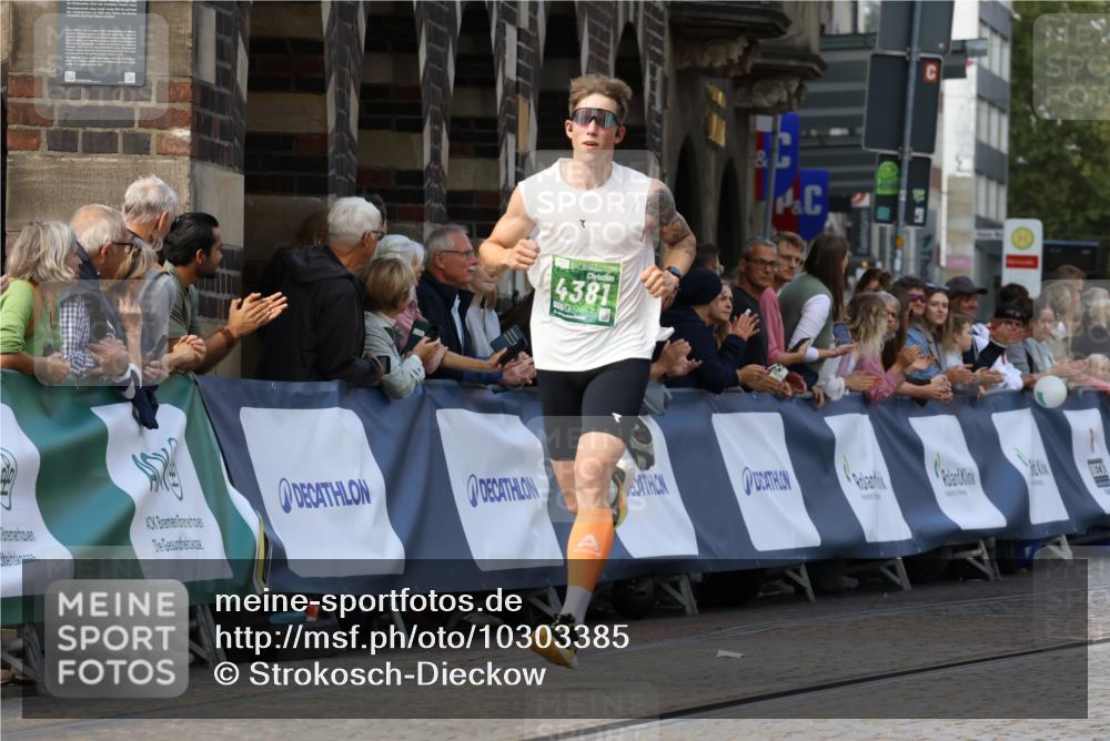 13.09.2026 - 21. swb-Marathon Bremen Strokosch-Dieckow http://msf.ph/oto/10303385 13.09.2026 12:55:32 Ziel 3744, 1724, 4381, 9630 meine-sportfotos.de