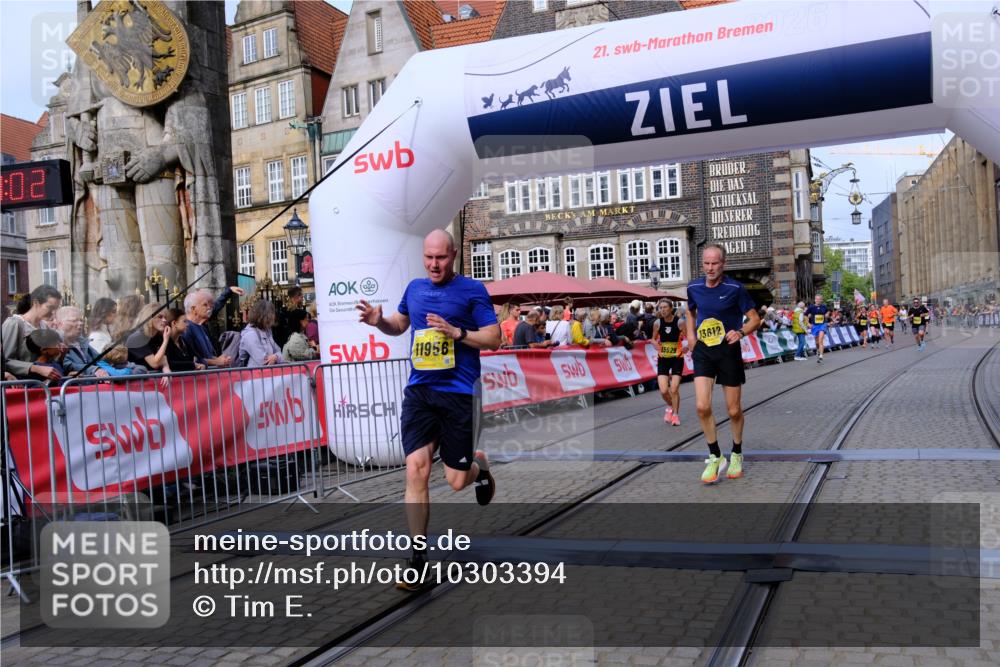 13.09.2026 - 21. swb-Marathon Bremen Tim E. http://msf.ph/oto/10303394 13.09.2026 10:46:19 Ziel 10436, 10447, 10992, 11925, 11956, 12033, 12069, 12556, 12557, 13529, 13612, 13640 meine-sportfotos.de
