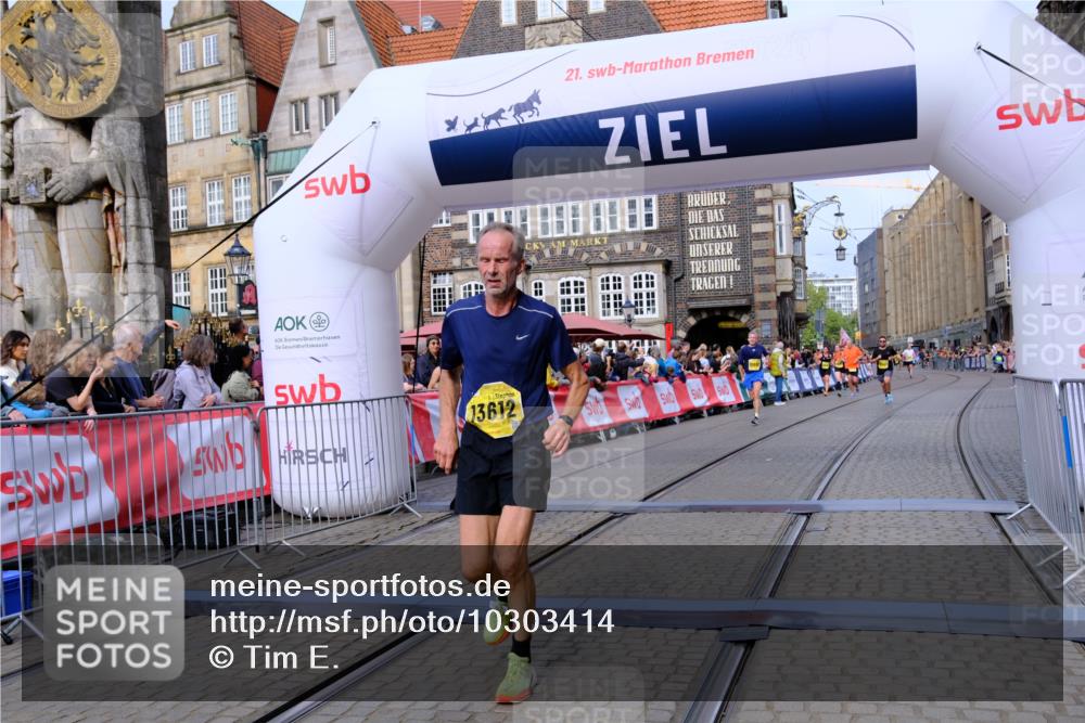 13.09.2026 - 21. swb-Marathon Bremen Tim E. http://msf.ph/oto/10303414 13.09.2026 10:46:20 Ziel 10436, 10447, 10992, 11925, 11956, 12069, 12556, 12557, 13529, 13609, 13612, 13640 meine-sportfotos.de