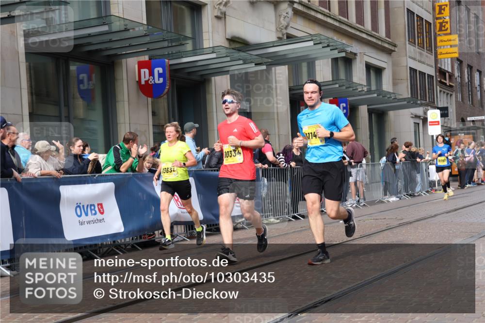 13.09.2026 - 21. swb-Marathon Bremen Strokosch-Dieckow http://msf.ph/oto/10303435 13.09.2026 10:51:25 Ziel 10162, 10183, 10281, 10334, 10348, 10467, 10641, 11145, 11273, 11542, 11685, 11733, 11777, 11784, 11787, 11962, 12329, 12349, 13631, 10381, 10471, 10515, 10544, 10763, 10808, 10825, 10862, 10887, 10984, 11503, 11537, 11801, 11973, 12051, 12133, 12424, 12548, 12552, 13631 meine-sportfotos.de
