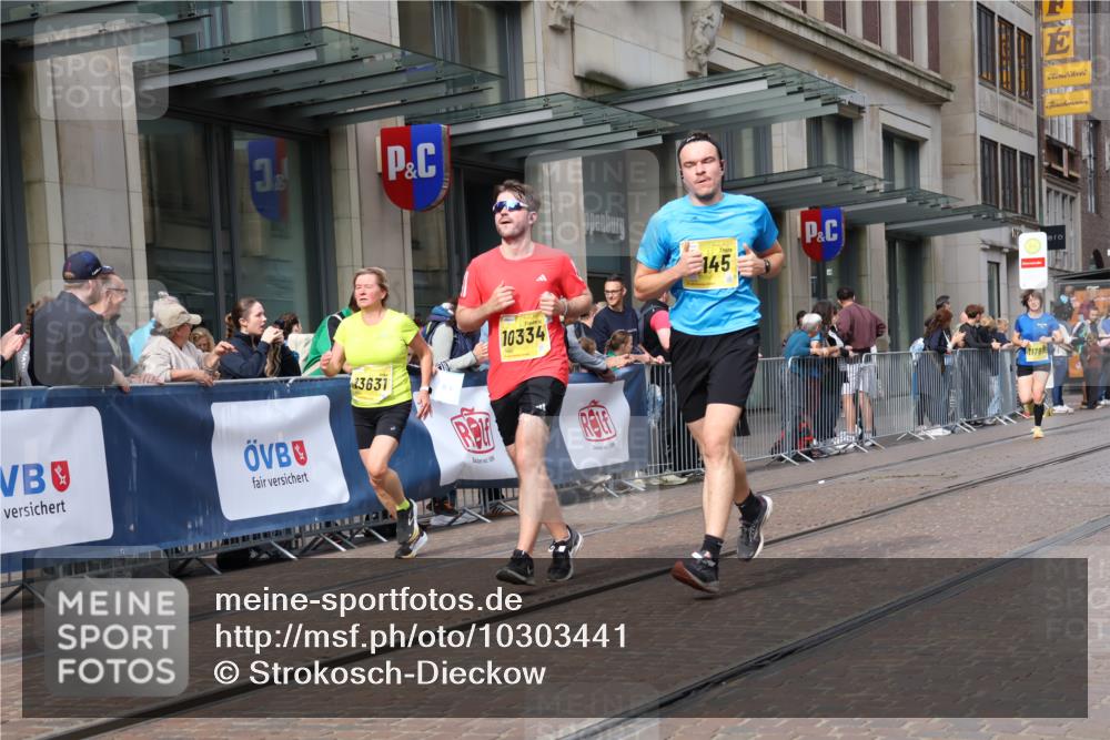 13.09.2026 - 21. swb-Marathon Bremen Strokosch-Dieckow http://msf.ph/oto/10303441 13.09.2026 10:51:25 Ziel 10162, 10183, 10281, 10334, 10348, 10467, 10641, 11145, 11273, 11542, 11685, 11733, 11777, 11784, 11787, 11962, 12329, 12349, 13631, 10381, 10471, 10515, 10544, 10763, 10808, 10825, 10862, 10887, 10984, 11503, 11537, 11801, 11973, 12051, 12133, 12424, 12548, 12552, 13631 meine-sportfotos.de