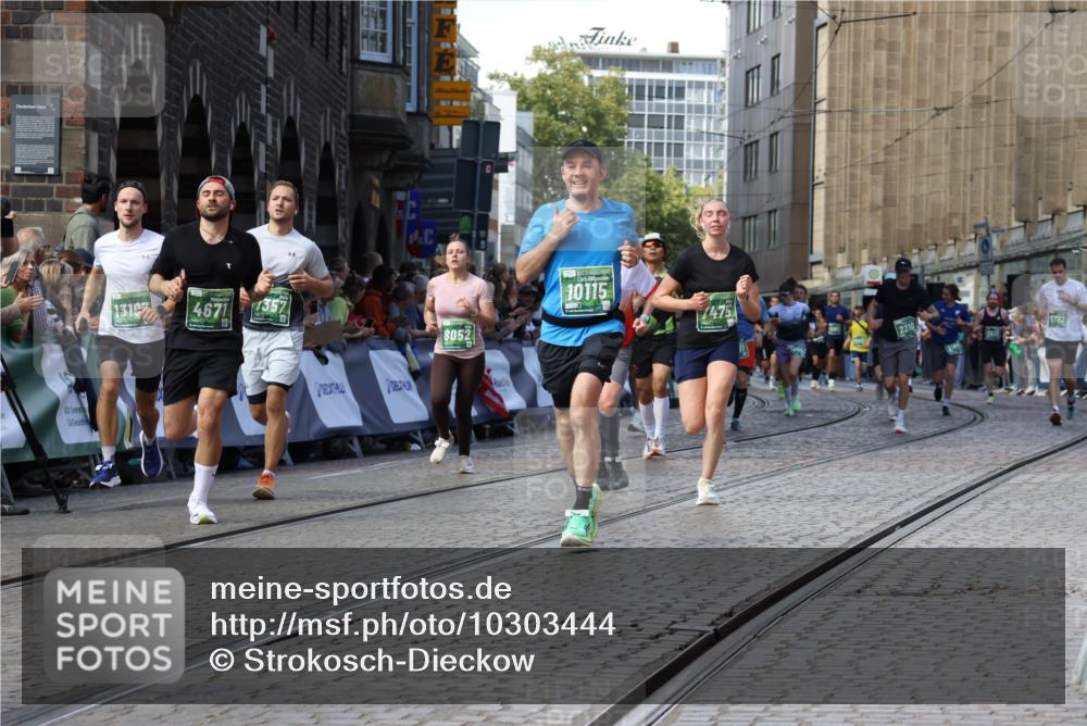 13.09.2026 - 21. swb-Marathon Bremen Strokosch-Dieckow http://msf.ph/oto/10303444 13.09.2026 13:23:48 Ziel 135, 672, 2371, 2409, 2490, 2627, 2899, 3078, 3138, 3173, 3531, 3856, 3861, 3939, 5820, 5821, 5908, 6843, 6848, 6923, 8560, 8863, 9088, 9196, 9436, 342, 2210, 2370, 2517, 3044, 4671, 5104, 5146, 5397, 5623, 6772, 7094, 7105, 7357, 7475, 7761, 8051, 8052, 10059, 10115, 13007, 13197 meine-sportfotos.de