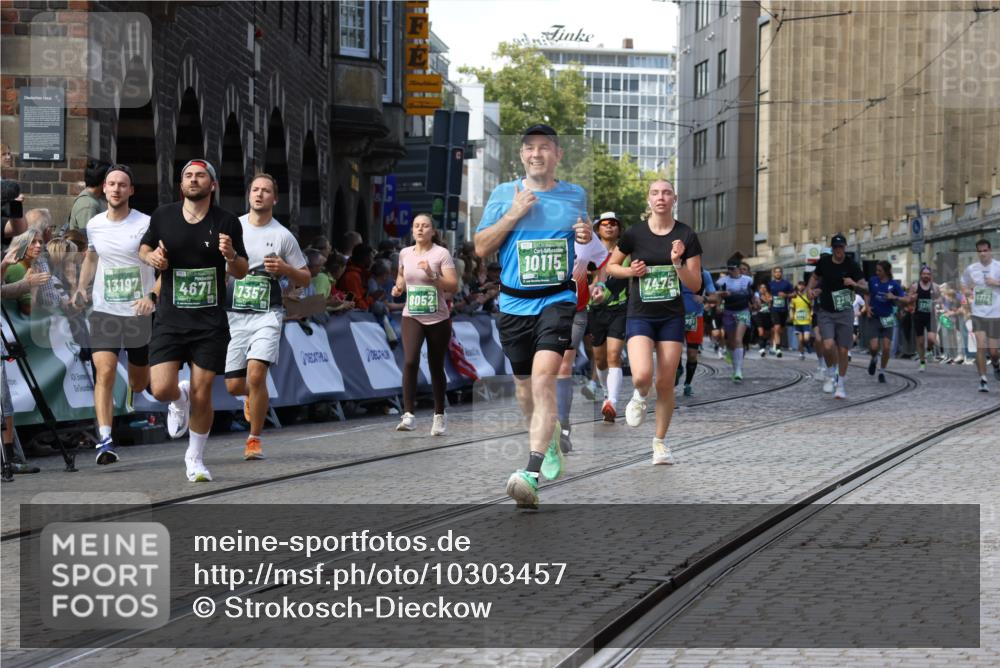 13.09.2026 - 21. swb-Marathon Bremen Strokosch-Dieckow http://msf.ph/oto/10303457 13.09.2026 13:23:48 Ziel 135, 672, 2371, 2409, 2490, 2627, 2899, 3078, 3138, 3173, 3531, 3856, 3861, 3939, 5820, 5821, 5908, 6843, 6848, 6923, 8560, 8863, 9088, 9196, 9436, 342, 2210, 2370, 2517, 3044, 4671, 5104, 5146, 5397, 5623, 6772, 7094, 7105, 7357, 7475, 7761, 8051, 8052, 10059, 10115, 13007, 13197 meine-sportfotos.de