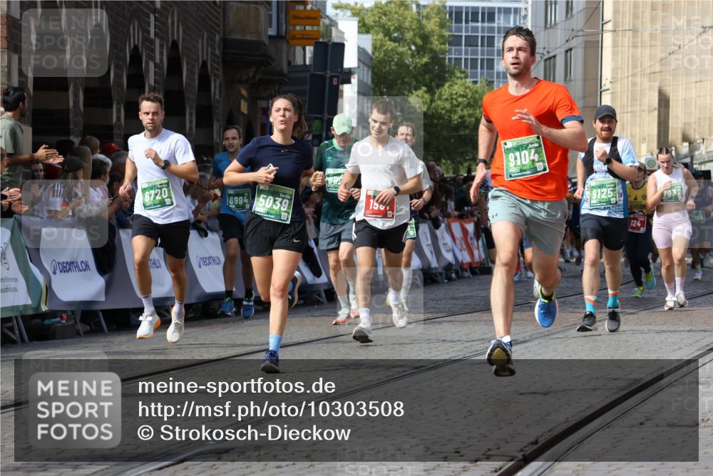 13.09.2026 - 21. swb-Marathon Bremen Strokosch-Dieckow http://msf.ph/oto/10303508 13.09.2026 13:30:01 Ziel 124, 716, 1073, 1243, 1581, 1861, 2076, 2289, 2742, 3030, 3320, 3618, 3667, 4115, 4575, 4576, 5244, 6006, 6127, 6384, 6725, 6930, 7079, 7384, 7426, 7884, 8481, 8594, 8612, 8771, 9049, 9534, 9747, 9770, 10013, 13031, 881, 1308, 1611, 1909, 1938, 2364, 4763, 5039, 5348, 5615, 6225, 6720, 6942, 6992, 6994, 7184, 7609, 7932, 7966, 8115, 8441, 9125, 9529 meine-sportfotos.de