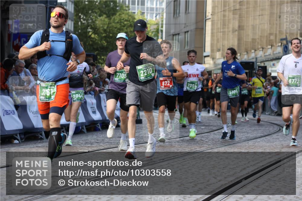 13.09.2026 - 21. swb-Marathon Bremen Strokosch-Dieckow http://msf.ph/oto/10303558 13.09.2026 13:23:53 Ziel 135, 672, 2371, 2409, 2485, 2490, 2560, 2627, 3078, 3138, 3173, 3531, 3642, 3856, 3861, 3939, 5908, 6157, 6843, 6848, 6923, 8095, 8560, 8863, 9088, 9196, 102, 342, 1199, 2210, 2370, 2967, 3044, 3372, 5104, 5146, 5257, 5397, 5623, 6772, 7094, 7105, 7761, 8179, 10059, 13007, 13219 meine-sportfotos.de