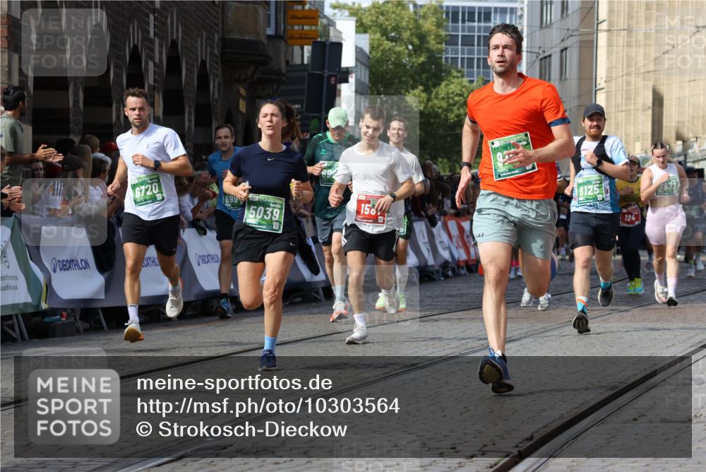 13.09.2026 - 21. swb-Marathon Bremen Strokosch-Dieckow http://msf.ph/oto/10303564 13.09.2026 13:30:01 Ziel 124, 716, 1073, 1243, 1581, 1861, 2076, 2289, 2742, 3030, 3320, 3618, 3667, 4115, 4575, 4576, 5244, 6006, 6127, 6384, 6725, 6930, 7079, 7384, 7426, 7884, 8481, 8594, 8612, 8771, 9049, 9534, 9747, 9770, 10013, 13031, 881, 1308, 1611, 1909, 1938, 2364, 4763, 5039, 5348, 5615, 6225, 6720, 6942, 6992, 6994, 7184, 7609, 7932, 7966, 8115, 8441, 9125, 9529 meine-sportfotos.de