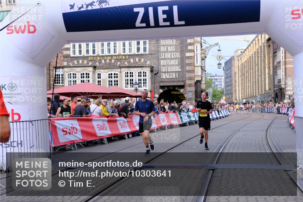 13.09.2026 - 21. swb-Marathon Bremen Tim E. http://msf.ph/oto/10303641 13.09.2026 10:46:52 Ziel 10590, 10897, 11110, 11155, 11287, 11356, 12035, 13511 meine-sportfotos.de