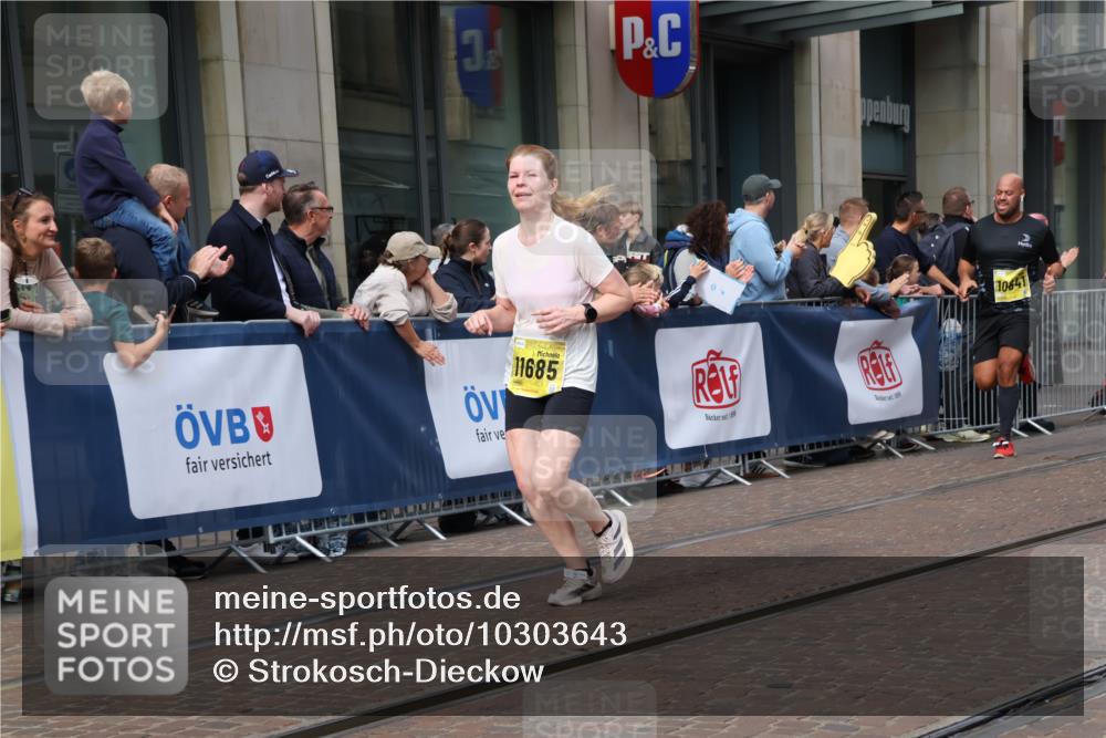 13.09.2026 - 21. swb-Marathon Bremen Strokosch-Dieckow http://msf.ph/oto/10303643 13.09.2026 10:51:46 Ziel 10218, 10588, 11277, 11285, 11371, 11376, 11487, 11555, 11784, 11869, 11877, 11962, 12349, 13578, 10162, 10183, 10281, 10334, 10348, 10467, 10544, 10641, 10763, 10862, 11145, 11273, 11542, 11685, 11733, 11777, 11787, 12329, 12424, 13631 meine-sportfotos.de