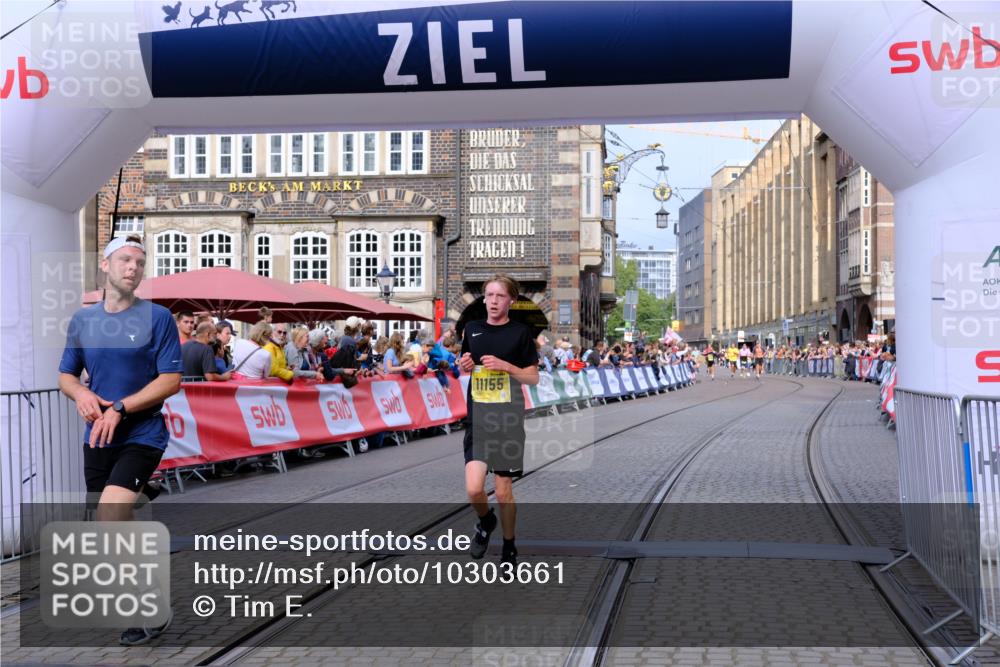 13.09.2026 - 21. swb-Marathon Bremen Tim E. http://msf.ph/oto/10303661 13.09.2026 10:46:53 Ziel 10590, 10897, 11110, 11155, 11287, 11356, 12035, 13511 meine-sportfotos.de