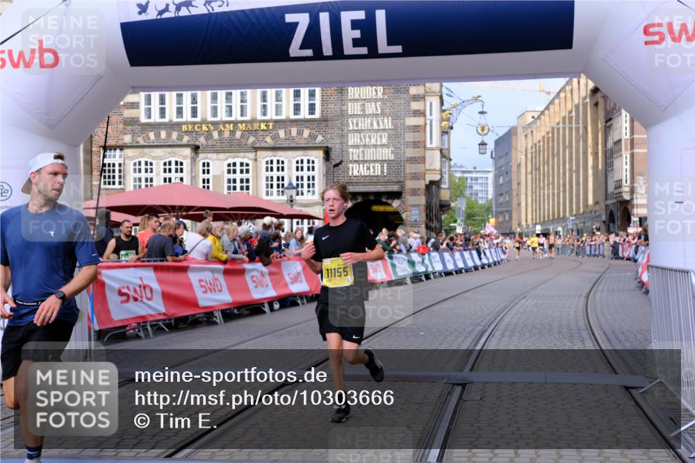 13.09.2026 - 21. swb-Marathon Bremen Tim E. http://msf.ph/oto/10303666 13.09.2026 10:46:54 Ziel 10590, 10897, 11110, 11155, 11287, 11356, 12035, 13511 meine-sportfotos.de