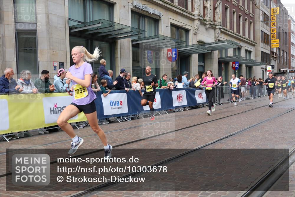 13.09.2026 - 21. swb-Marathon Bremen Strokosch-Dieckow http://msf.ph/oto/10303678 13.09.2026 10:51:47 Ziel 10218, 10588, 11277, 11285, 11371, 11376, 11487, 11555, 11784, 11869, 11877, 11962, 12349, 13578, 10162, 10183, 10281, 10334, 10348, 10467, 10544, 10641, 10763, 11145, 11273, 11542, 11685, 11733, 11777, 11787, 12329, 12424, 13631 meine-sportfotos.de