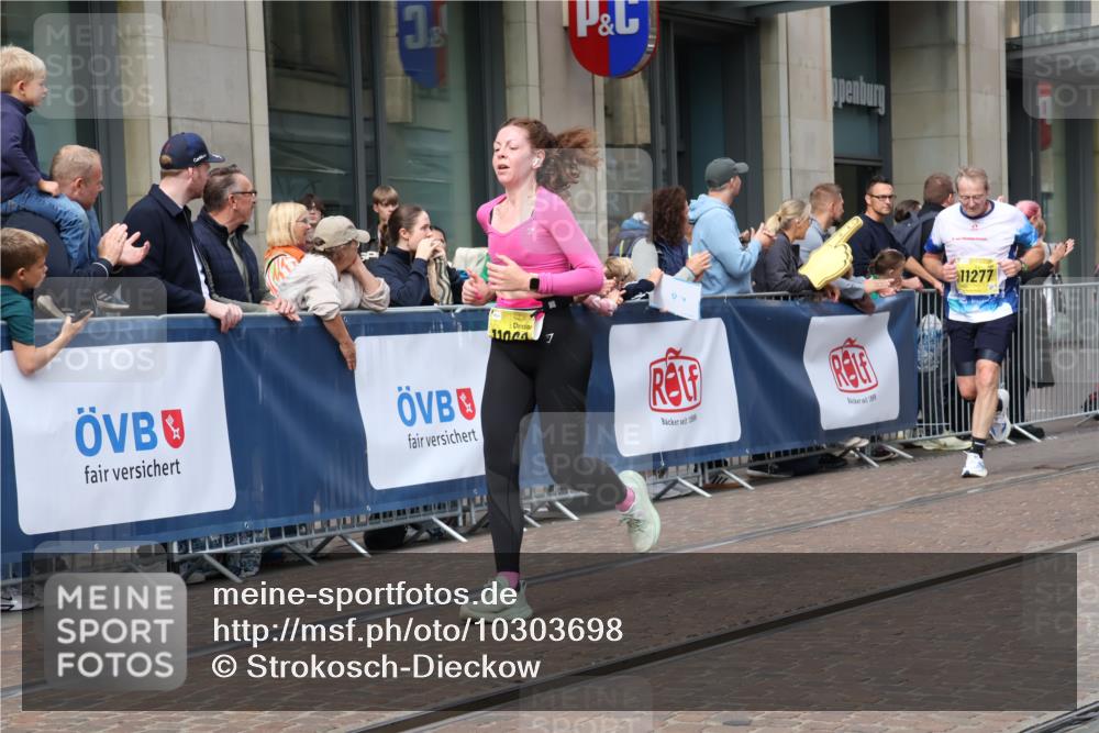 13.09.2026 - 21. swb-Marathon Bremen Strokosch-Dieckow http://msf.ph/oto/10303698 13.09.2026 10:51:48 Ziel 10218, 10588, 11277, 11285, 11371, 11376, 11487, 11555, 11784, 11869, 11877, 11962, 12319, 12349, 13578, 10162, 10183, 10281, 10334, 10348, 10467, 10641, 10763, 11145, 11273, 11542, 11685, 11733, 11777, 11784, 11787, 12329, 12424, 13631 meine-sportfotos.de