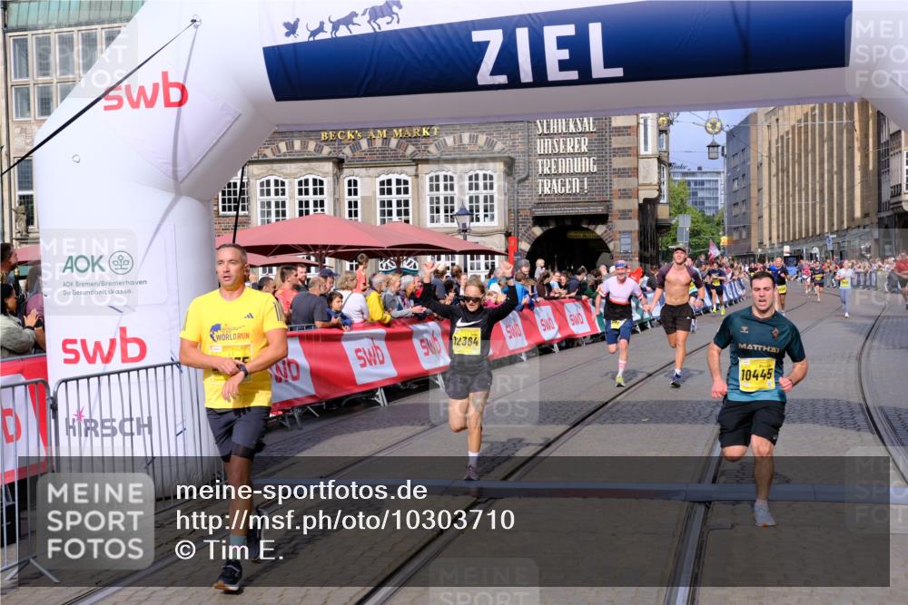 13.09.2026 - 21. swb-Marathon Bremen Tim E. http://msf.ph/oto/10303710 13.09.2026 10:47:07 Ziel 10289, 10445, 10504, 11199, 11212, 11608, 11661, 11783, 12364, 12375 meine-sportfotos.de