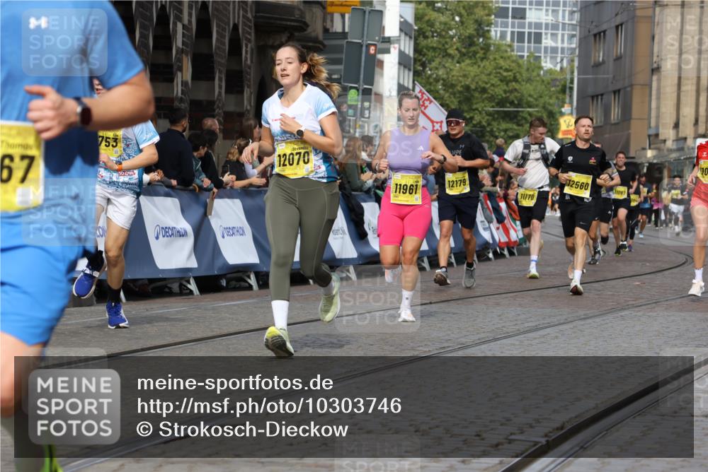 13.09.2026 - 21. swb-Marathon Bremen Strokosch-Dieckow http://msf.ph/oto/10303746 13.09.2026 10:50:55 Ziel 10233, 10267, 10525, 10764, 10840, 11220, 11276, 11622, 11664, 11742, 11753, 11774, 12052, 12078, 12309, 12447, 12488, 13544, 10200, 10808, 11087, 11339, 11537, 11625, 11626, 12004, 12303, 12407 meine-sportfotos.de