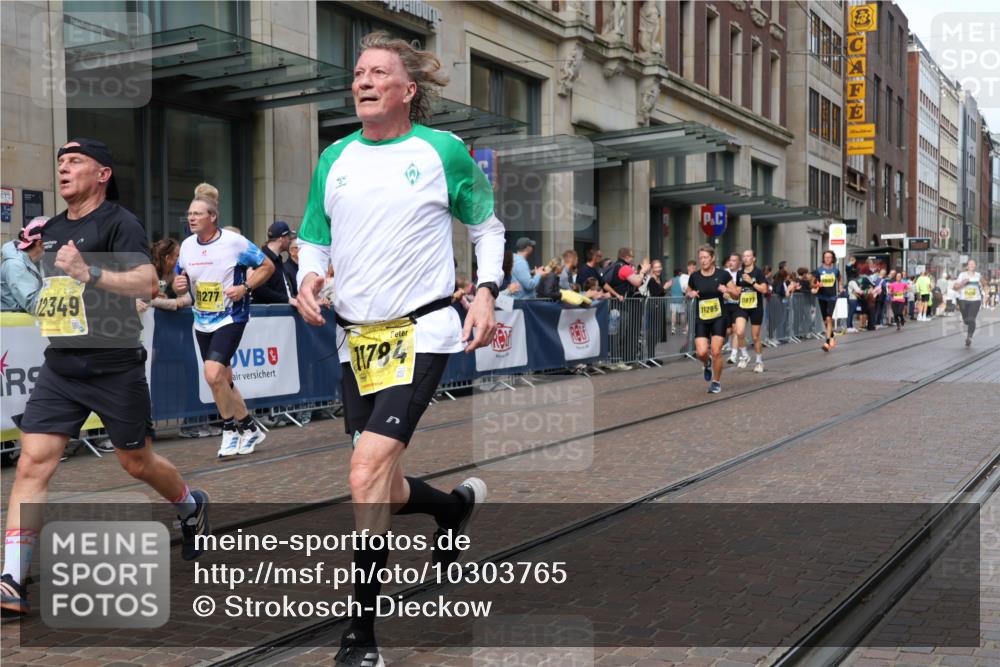 13.09.2026 - 21. swb-Marathon Bremen Strokosch-Dieckow http://msf.ph/oto/10303765 13.09.2026 10:51:51 Ziel 10218, 10588, 11277, 11285, 11371, 11376, 11487, 11555, 11610, 11869, 11877, 12319, 13578, 10162, 10183, 10281, 10334, 10348, 10467, 10641, 11145, 11273, 11542, 11685, 11733, 11777, 11784, 11787, 11962, 12329, 12349 meine-sportfotos.de