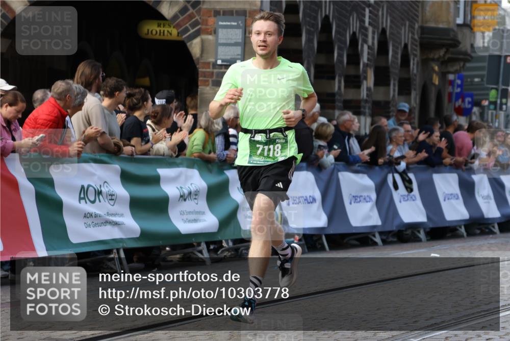 13.09.2026 - 21. swb-Marathon Bremen Strokosch-Dieckow http://msf.ph/oto/10303778 13.09.2026 12:56:52 Ziel 901, 1212, 1288, 4936, 13224, 365, 573, 6201, 7671 meine-sportfotos.de