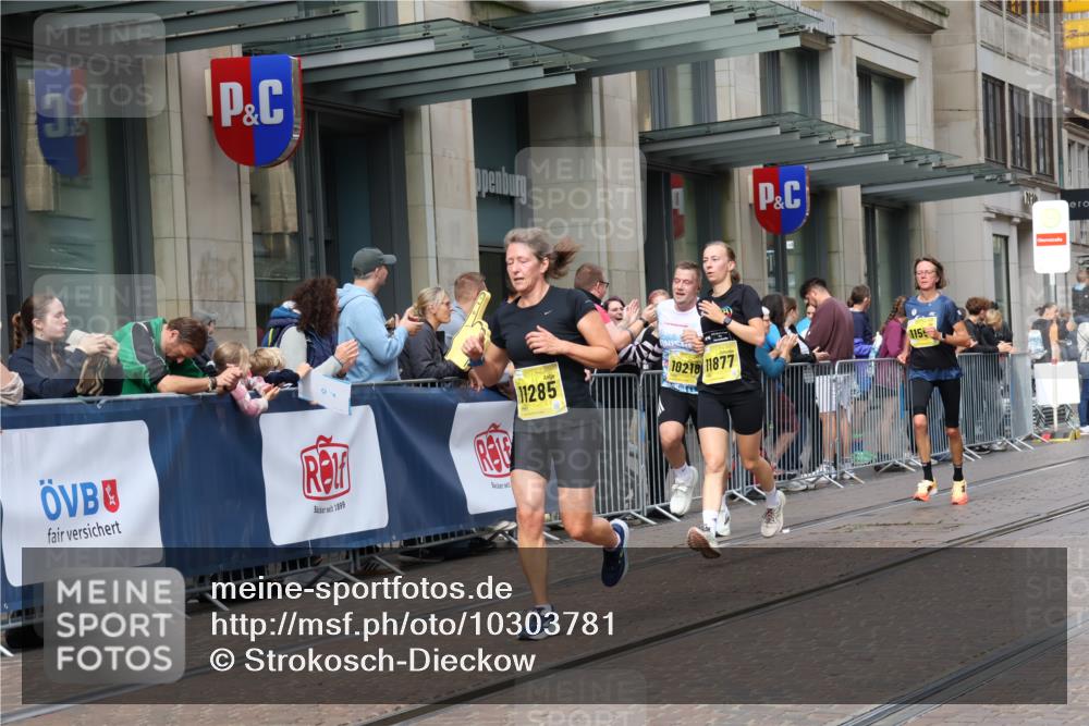 13.09.2026 - 21. swb-Marathon Bremen Strokosch-Dieckow http://msf.ph/oto/10303781 13.09.2026 10:51:52 Ziel 10218, 10588, 11277, 11285, 11371, 11376, 11487, 11555, 11610, 11869, 11877, 12319, 13578, 10162, 10183, 10281, 10348, 10467, 10641, 11273, 11277, 11542, 11685, 11733, 11777, 11784, 11787, 11962, 12329, 12349 meine-sportfotos.de