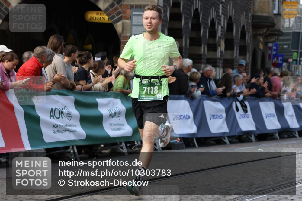 13.09.2026 - 21. swb-Marathon Bremen Strokosch-Dieckow http://msf.ph/oto/10303783 13.09.2026 12:56:52 Ziel 901, 1212, 1288, 4936, 13224, 365, 573, 6201, 7671 meine-sportfotos.de