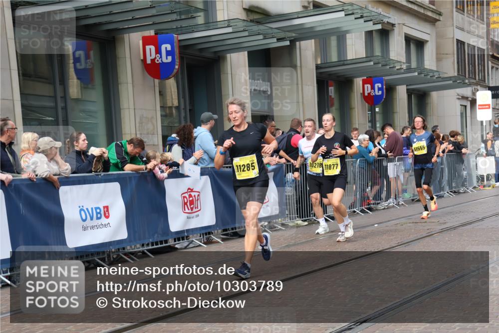 13.09.2026 - 21. swb-Marathon Bremen Strokosch-Dieckow http://msf.ph/oto/10303789 13.09.2026 10:51:52 Ziel 10218, 10588, 11277, 11285, 11371, 11376, 11487, 11555, 11610, 11869, 11877, 12319, 13578, 10162, 10183, 10281, 10348, 10467, 10641, 11273, 11277, 11542, 11685, 11733, 11777, 11784, 11787, 11962, 12329, 12349 meine-sportfotos.de