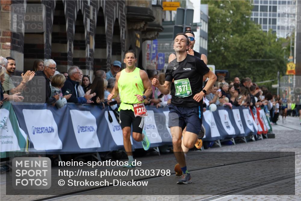 13.09.2026 - 21. swb-Marathon Bremen Strokosch-Dieckow http://msf.ph/oto/10303798 13.09.2026 12:56:54 Ziel 901, 1212, 1288, 4936, 13224, 365, 573, 6201, 7671 meine-sportfotos.de