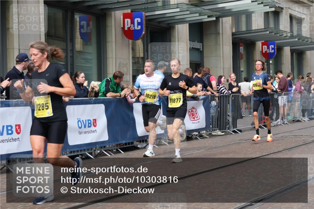 13.09.2026 - 21. swb-Marathon Bremen Strokosch-Dieckow http://msf.ph/oto/10303816 13.09.2026 10:51:53 Ziel 10218, 10588, 11285, 11371, 11376, 11487, 11555, 11610, 11869, 11877, 12319, 13578, 10162, 10183, 10281, 10348, 10467, 10641, 11273, 11277, 11542, 11685, 11733, 11777, 11784, 11787, 11962, 12329, 12349 meine-sportfotos.de