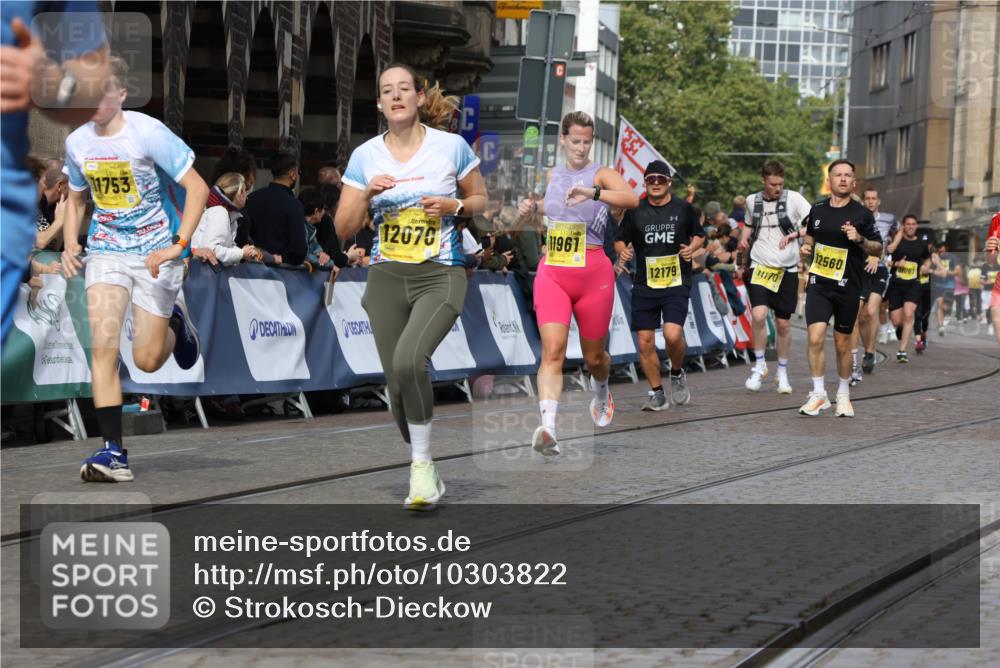 13.09.2026 - 21. swb-Marathon Bremen Strokosch-Dieckow http://msf.ph/oto/10303822 13.09.2026 10:50:55 Ziel 10233, 10267, 10525, 10764, 10840, 11220, 11276, 11622, 11664, 11742, 11753, 11774, 12052, 12078, 12309, 12447, 12488, 13544, 10200, 10808, 11087, 11339, 11537, 11625, 11626, 12004, 12303, 12407 meine-sportfotos.de