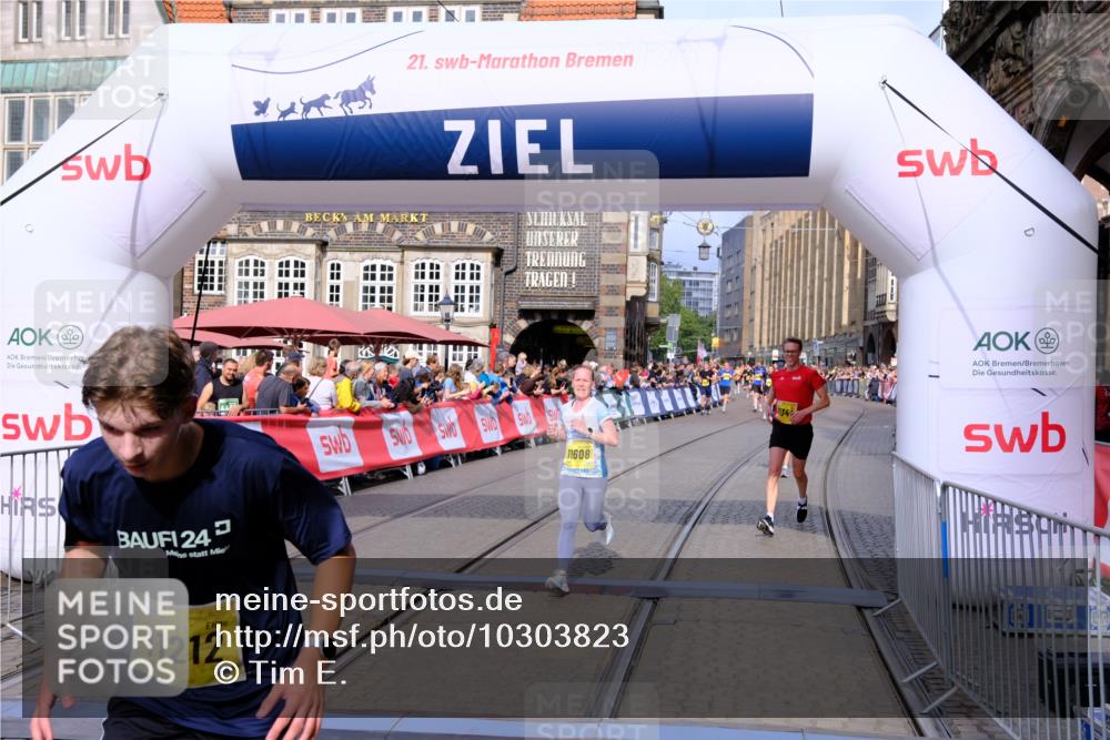 13.09.2026 - 21. swb-Marathon Bremen Tim E. http://msf.ph/oto/10303823 13.09.2026 10:47:15 Ziel 10289, 10445, 10504, 11060, 11199, 11212, 11344, 11608, 11661, 11783, 12364, 12375, 13613 meine-sportfotos.de