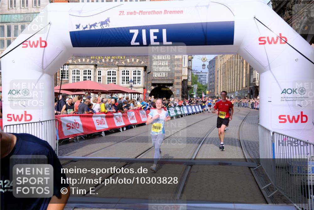 13.09.2026 - 21. swb-Marathon Bremen Tim E. http://msf.ph/oto/10303828 13.09.2026 10:47:16 Ziel 10289, 10445, 10504, 11060, 11199, 11212, 11344, 11608, 11661, 11783, 12364, 12375, 12415, 12470, 13613 meine-sportfotos.de
