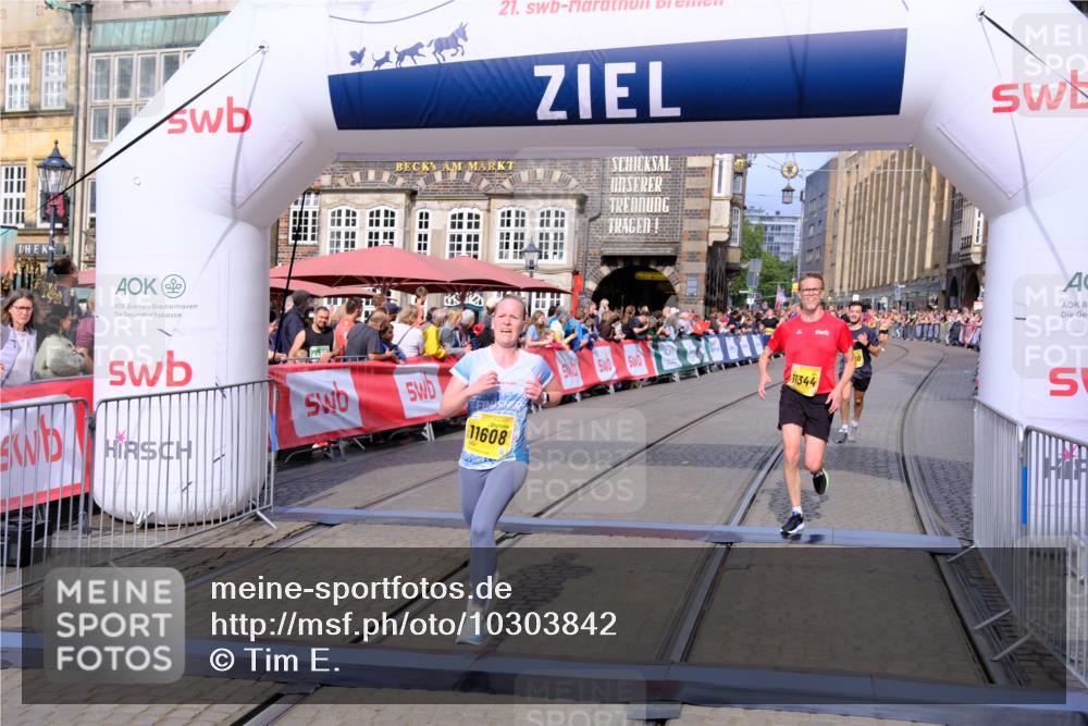 13.09.2026 - 21. swb-Marathon Bremen Tim E. http://msf.ph/oto/10303842 13.09.2026 10:47:16 Ziel 10289, 10445, 10504, 11060, 11199, 11212, 11344, 11608, 11661, 11783, 12364, 12375, 12415, 12470, 13613 meine-sportfotos.de