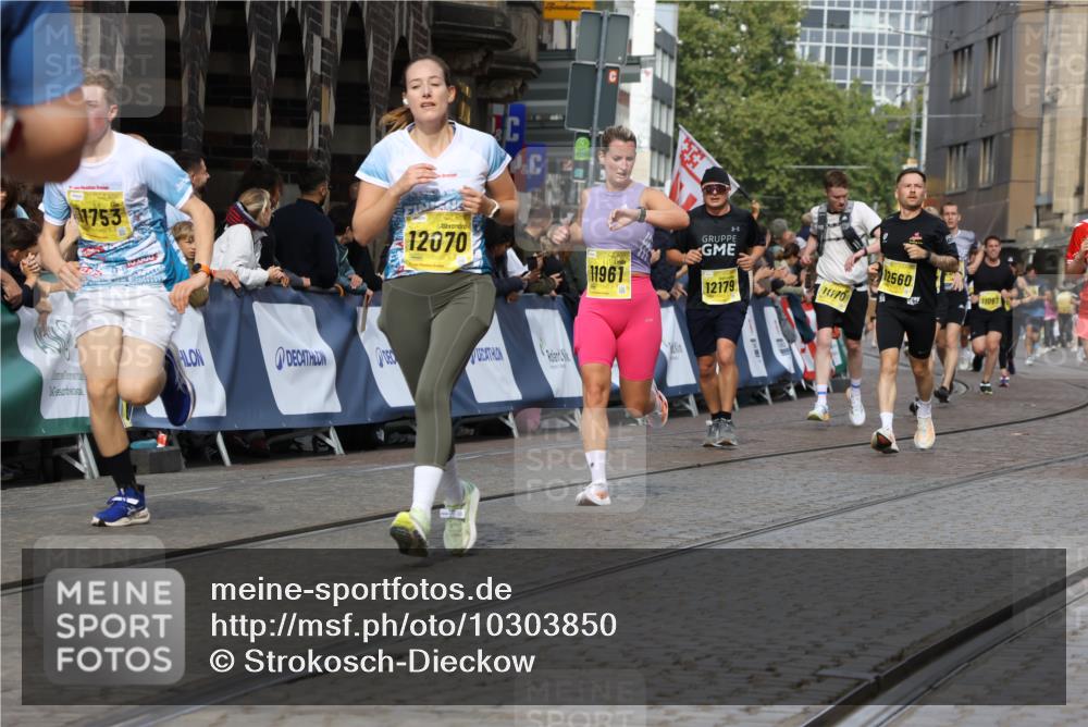 13.09.2026 - 21. swb-Marathon Bremen Strokosch-Dieckow http://msf.ph/oto/10303850 13.09.2026 10:50:55 Ziel 10233, 10267, 10525, 10764, 10840, 11220, 11276, 11622, 11664, 11742, 11753, 11774, 12052, 12078, 12309, 12447, 12488, 13544, 10200, 10808, 11087, 11339, 11537, 11625, 11626, 12004, 12303, 12407 meine-sportfotos.de