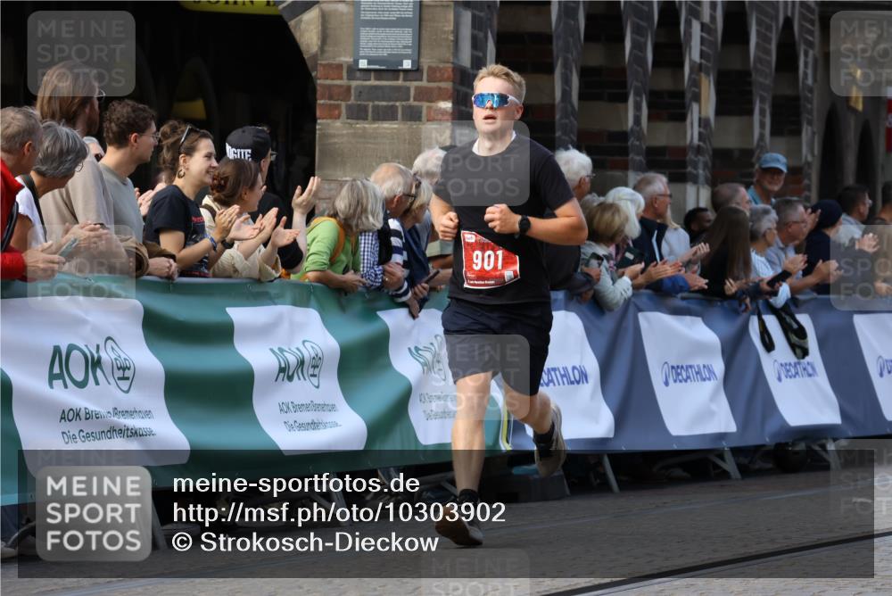 13.09.2026 - 21. swb-Marathon Bremen Strokosch-Dieckow http://msf.ph/oto/10303902 13.09.2026 12:57:06 Ziel 901, 1288, 4936, 7118, 7671, 850, 3368, 5912 meine-sportfotos.de