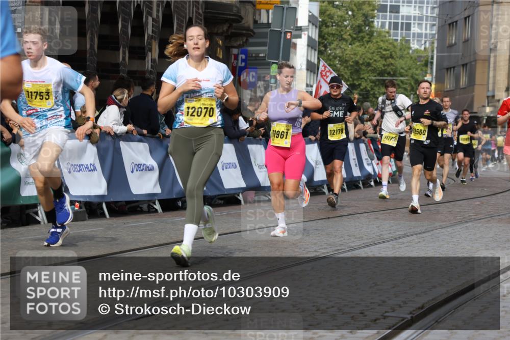 13.09.2026 - 21. swb-Marathon Bremen Strokosch-Dieckow http://msf.ph/oto/10303909 13.09.2026 10:50:55 Ziel 10233, 10267, 10525, 10764, 10840, 11220, 11276, 11622, 11664, 11742, 11753, 11774, 12052, 12078, 12309, 12447, 12488, 13544, 10200, 10808, 11087, 11339, 11537, 11625, 11626, 12004, 12303, 12407 meine-sportfotos.de