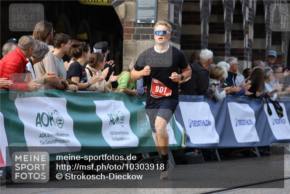 13.09.2026 - 21. swb-Marathon Bremen Strokosch-Dieckow http://msf.ph/oto/10303918 13.09.2026 12:57:06 Ziel 901, 1288, 4936, 7118, 7671, 850, 3368, 5912 meine-sportfotos.de
