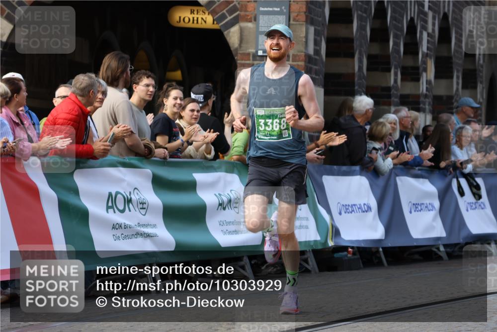 13.09.2026 - 21. swb-Marathon Bremen Strokosch-Dieckow http://msf.ph/oto/10303929 13.09.2026 12:57:09 Ziel 901, 6201, 7118, 7671, 850, 1875, 3368, 5912 meine-sportfotos.de