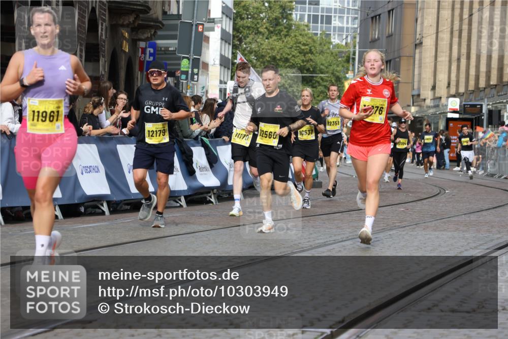 13.09.2026 - 21. swb-Marathon Bremen Strokosch-Dieckow http://msf.ph/oto/10303949 13.09.2026 10:50:57 Ziel 10267, 10525, 10764, 10840, 11220, 11276, 11664, 11742, 11753, 11774, 12052, 12070, 12078, 12309, 12447, 12488, 13544, 10200, 10471, 10515, 10808, 11339, 11537, 11625, 11626, 11801, 12303, 12407, 12552 meine-sportfotos.de