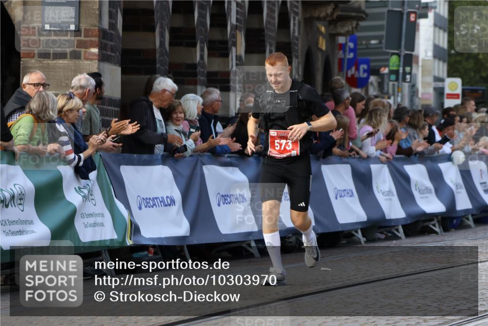 13.09.2026 - 21. swb-Marathon Bremen Strokosch-Dieckow http://msf.ph/oto/10303970 13.09.2026 12:57:21 Ziel 365, 573, 3368, 6201, 7118, 7671, 919, 1875, 2986, 4795, 6264 meine-sportfotos.de